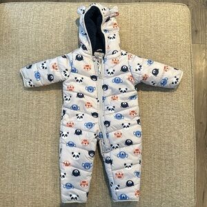 Carter’s 12 month snowsuit